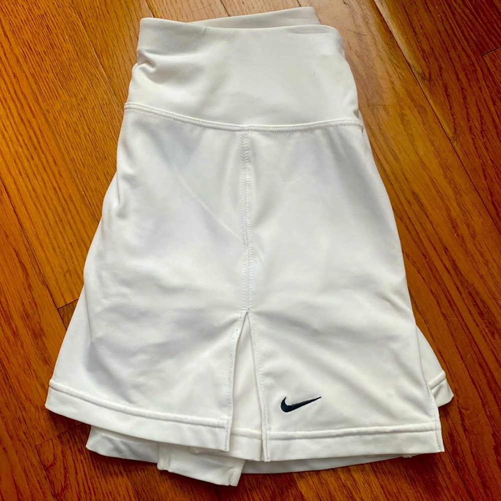 Nike XS tennis skirt. White, barely worn.